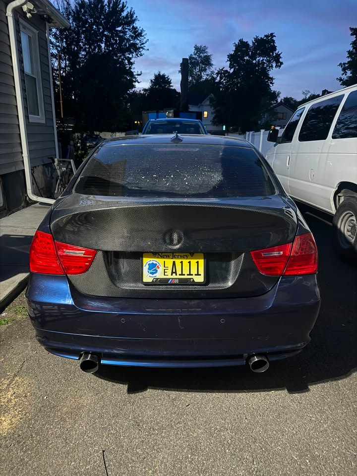 BMW E90 LCI Carbon Fiber Rear Spoiler (2009–2012)