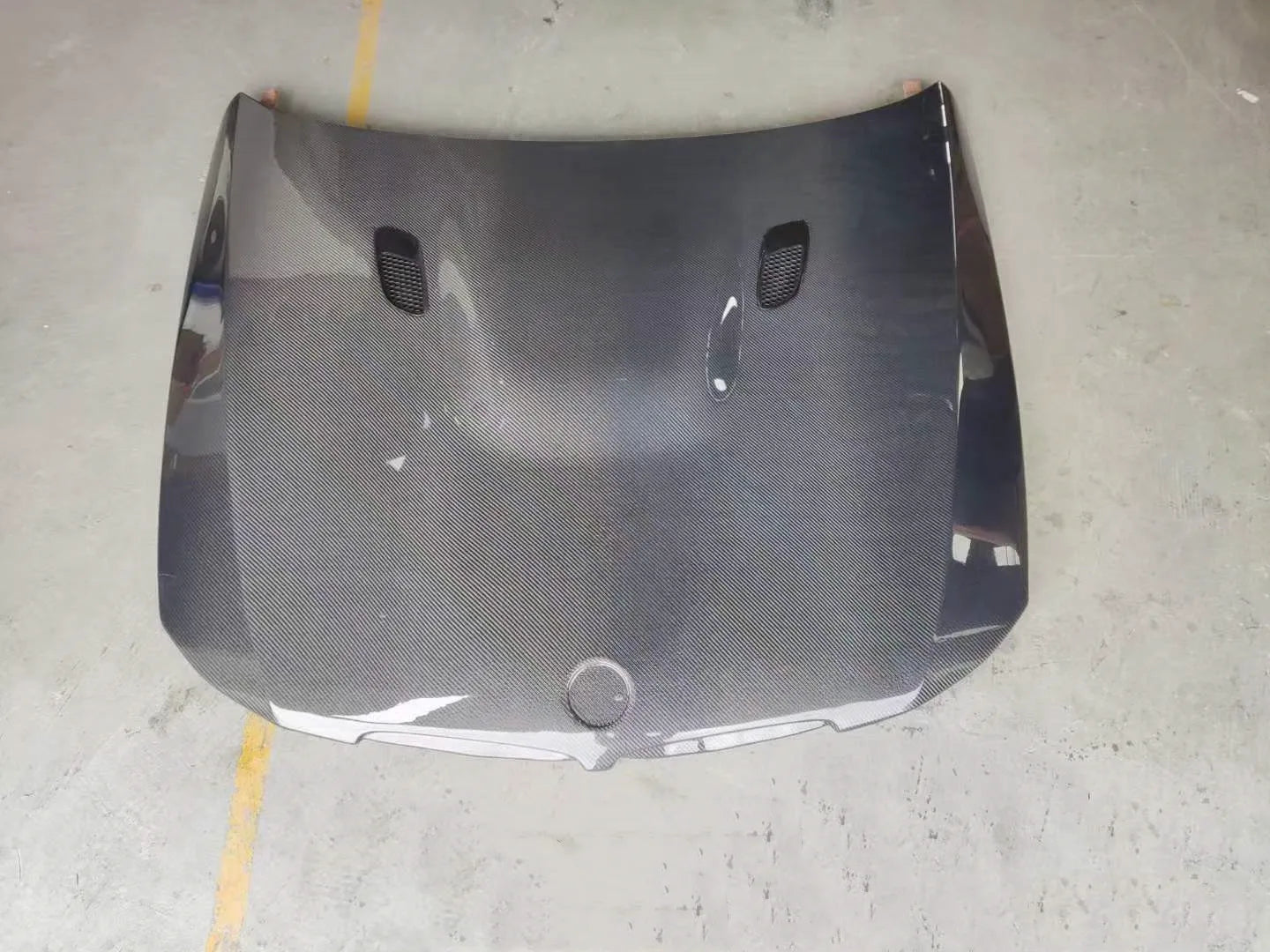 Carbon Fiber Hood with Vent for BMW E90 3 Series (2006-2011) | M3 Style Front Bonnet Replacement | OEM-Style Fit