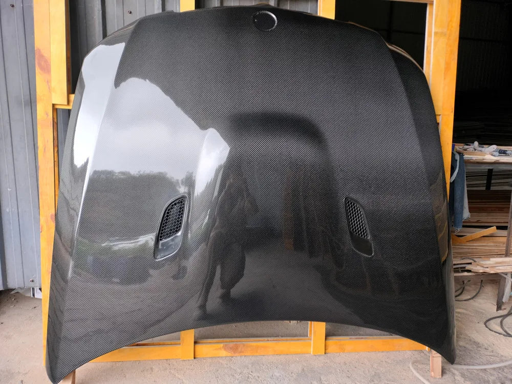 Carbon Fiber Hood with Vent for BMW E90 3 Series (2006-2011) | M3 Style Front Bonnet Replacement | OEM-Style Fit